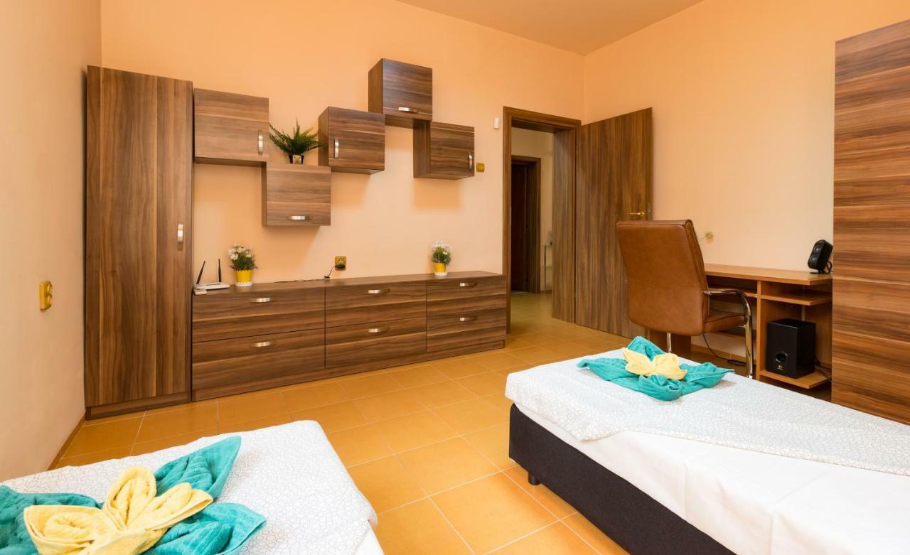 The Rocky House - Central & Private 2Bdr By Flat Mаnager Plovdiv Esterno foto