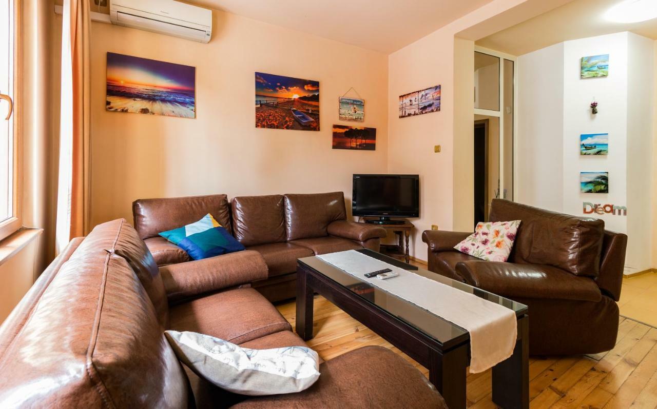The Rocky House - Central & Private 2Bdr By Flat Mаnager Plovdiv Esterno foto