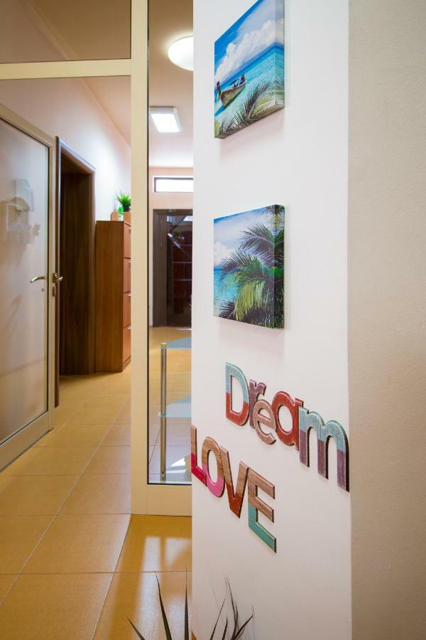 The Rocky House - Central & Private 2Bdr By Flat Mаnager Plovdiv Esterno foto