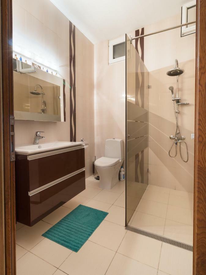 The Rocky House - Central & Private 2Bdr By Flat Mаnager Plovdiv Esterno foto